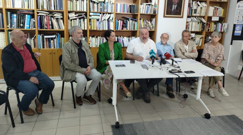 A CRMH da Coruña convoca xunto a outras 30 entidades, colectivos e entidades, concentración de protesta no Pazo de Meirás