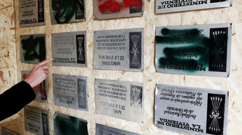 A Área de Dereitos Civís da Deputación mobiliza 150 000 euros para suprimir simboloxía franquista nos concellos pequenos